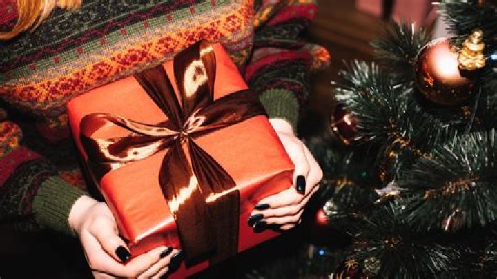 15 Beauty Products That Make the Perfect Holiday Gifts for 2023 – Celeb Secrets