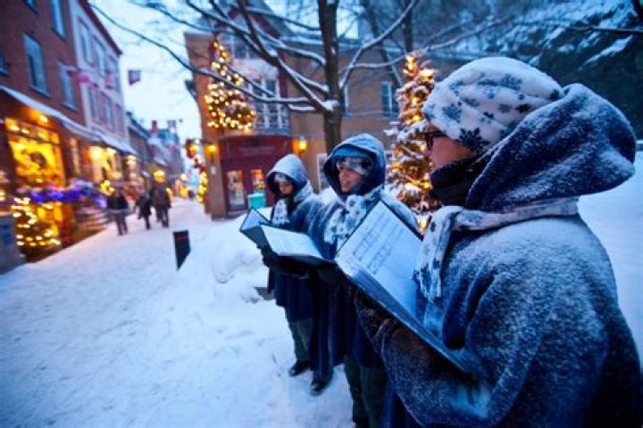 15 Weird, Forgotten Christmas Traditions Nobody Does Anymore
