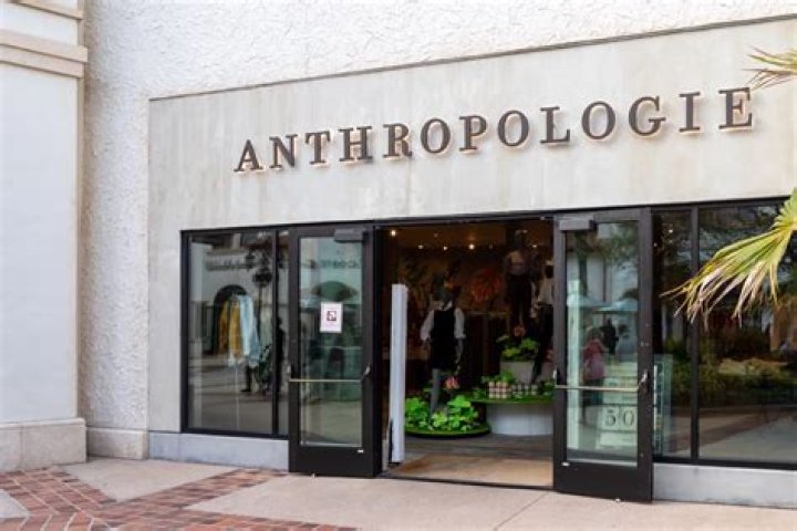 5 Secrets About Shopping at Anthropologie You Need to Know, Retail Experts Say