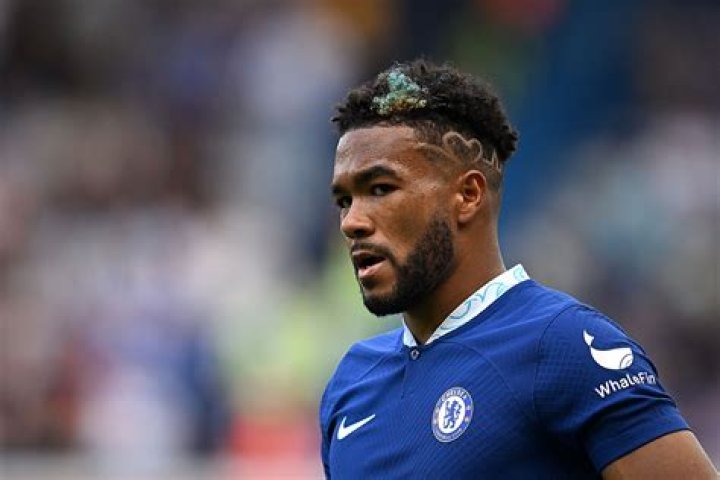 Age, Height, Net Worth, Salary, Market Value, Stats, Transfer, & Girlfriend