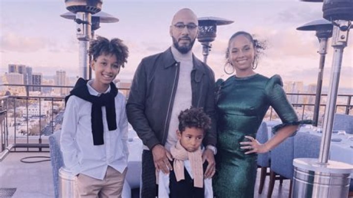 Alicia Keys And Swizz Beatz Buy A Mansion That Could Have Inspired Tony Stark's Big Screen House For $21M