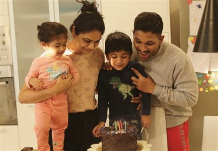 Allu Arjun Height, Weight, Age, Spouse, Family, Facts, Biography