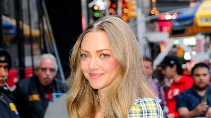 Amanda Seyfried Height, Weight, Age, Boyfriend, Family, Facts, Biography