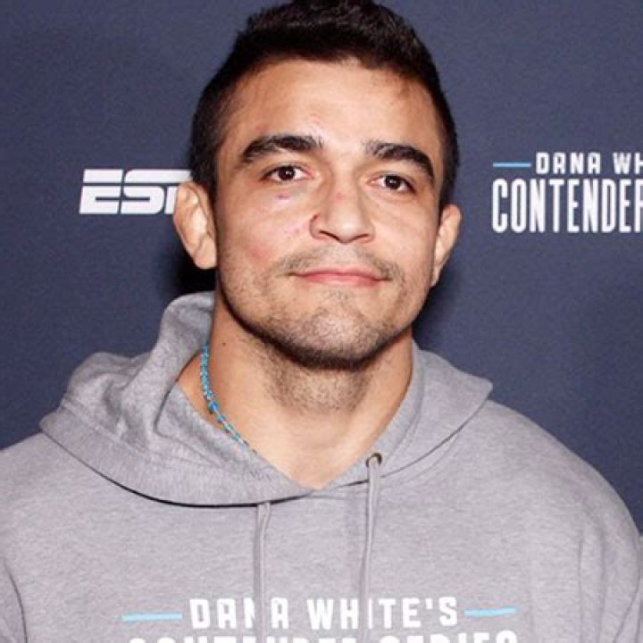 Andre Muniz Biography- MMA, UFC, Salary, Earnings, Net worth, Married, Relationship, Affair, Age, Height, Family, Nationality