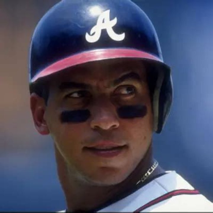 Andrés Galarraga Net Worth | Celebrity Net Worth