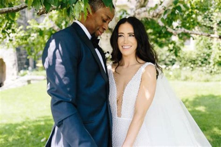 
Are Wayne Simmonds and His Girlfriend Crystal Corey Married? How Is Their Love Life