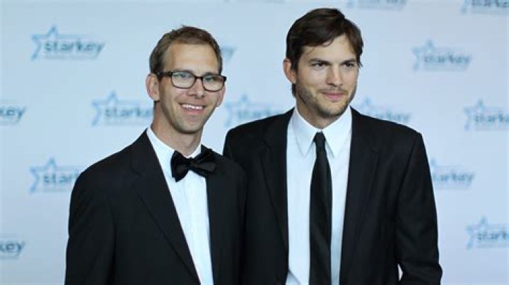 Ashton Kutcher Just Opened Up About Estrangement From Twin Brother