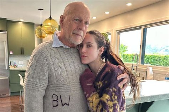 Bruce Willis' Daughter Reveals Early Dementia Signs the Family Missed