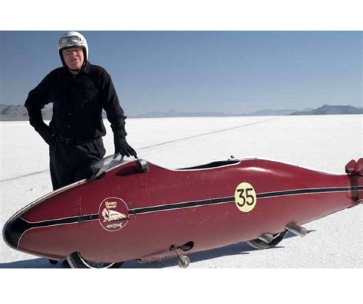 Burt Munro - Bio, Age, Wiki, Facts and Family