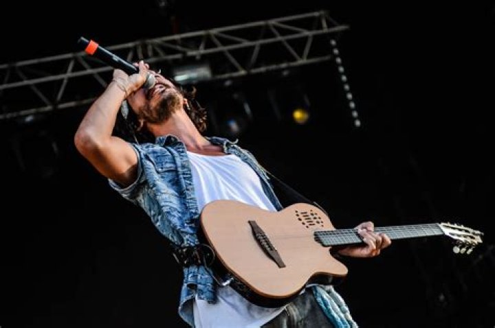 Can James Franco Sing?
