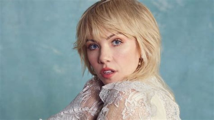 Carly Rae Jepsen Creates An Emoji-filled Music Video for Run Away With Me – See the Video Here! (@carlyraejepsen) – Celeb Secrets