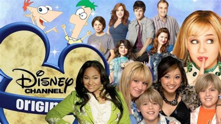 Celeb Secrets Visits the Set of Disney Channel’s Newest Show “Sydney To The Max” – Celeb Secrets