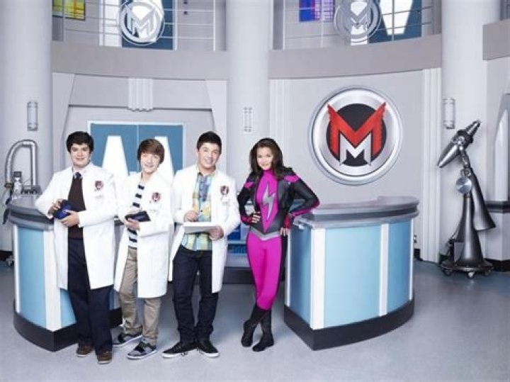 DEVAN LEOS, JAKE SHORT, BRADLEY STEVEN PERRY, PARIS BERELC – Celeb Secrets