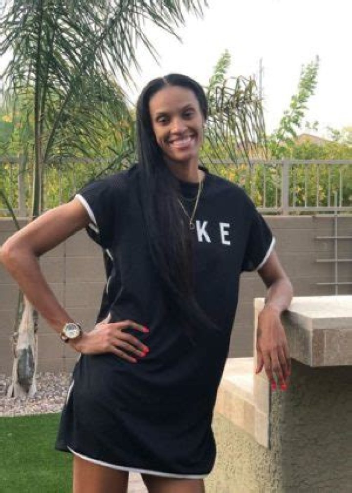 DeWanna Bonner Height, Weight, Age, Spouse, Facts, Family, Biography