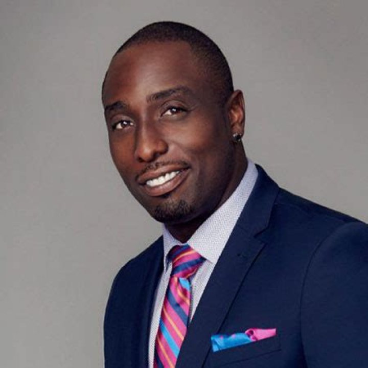 Dontrelle Willis Biography-salary, net worth, married, affair, dating, wife, children, relationship, age, stats, contract, family, contraoversy