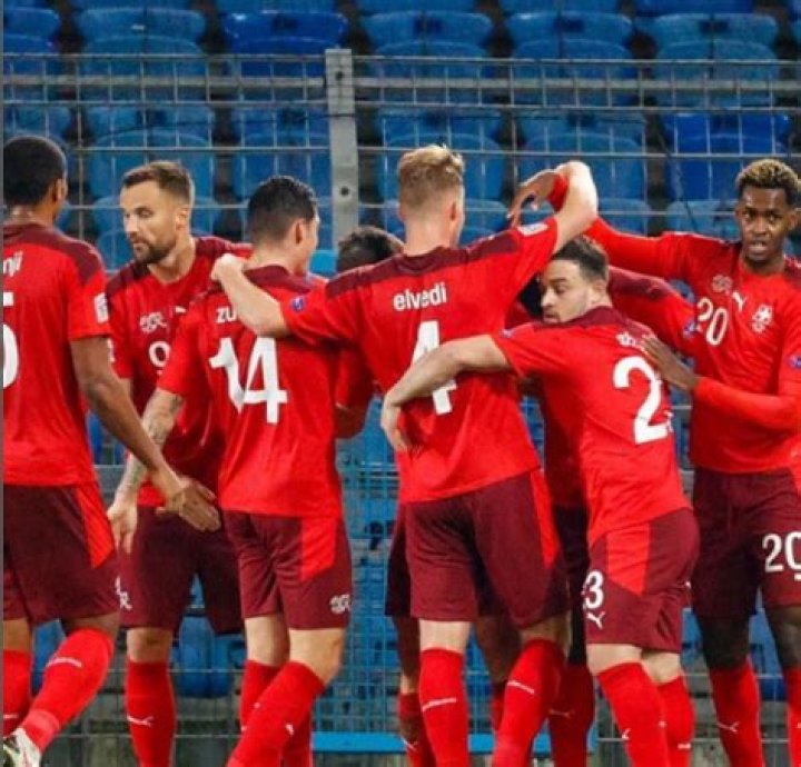 Edimilson Fernandes salary, married life, career, early life, social media, fifa 22, stats