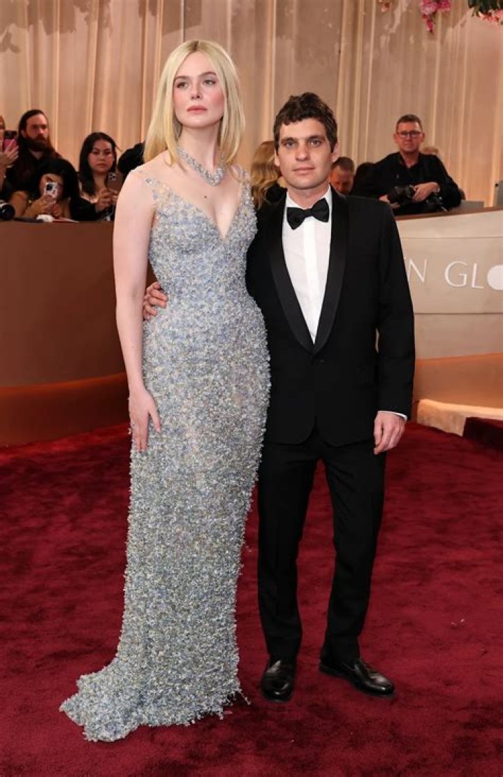 Elle Fanning Height, Weight, Age, Boyfriend, Facts, Family, Biography
