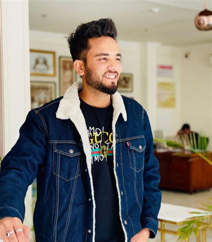 Elvish yadav net worth, income and estimated earnings of Youtuber channel