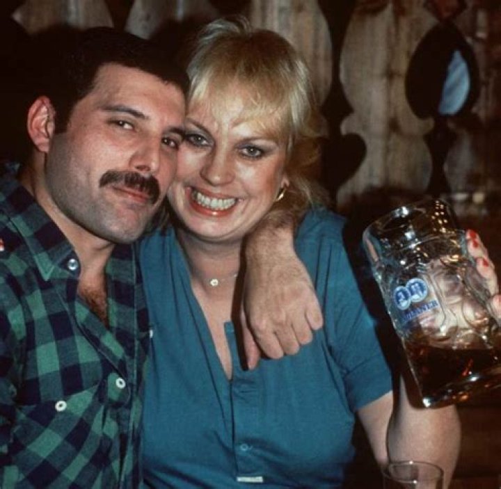 Freddie Mercury Height, Weight, Age, Girlfriend, Family, Facts, Biography