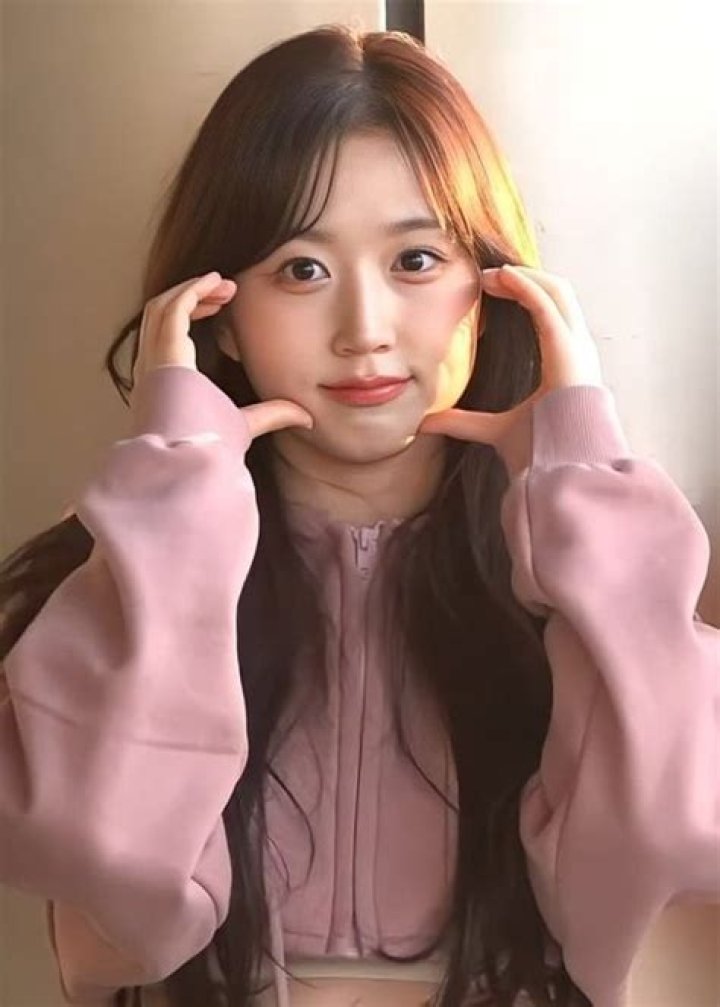 Haewon (NMIXX) Height, Weight, Age, Facts, Biography, Family