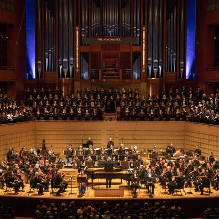 Hire Dallas Symphony Orchestra for a Corporate Event or Performance Booking.