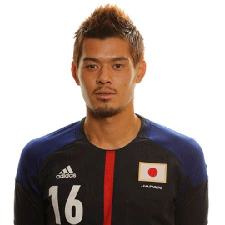 Hotaru Yamaguchi Biography| bio, club, soccer, football, net worth, salary, market value, earnings, caps