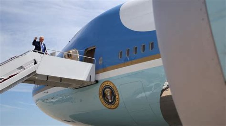 How Donald Trump's Private Jet Compares To Air Force One