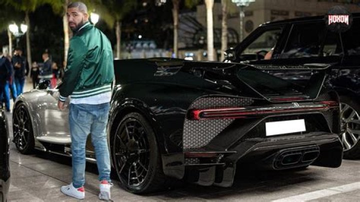 How Many Cars Does Drake Have?