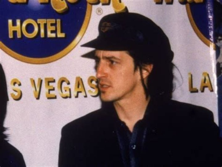 Izzy Stradlin Net Worth | Celebrity Net Worth