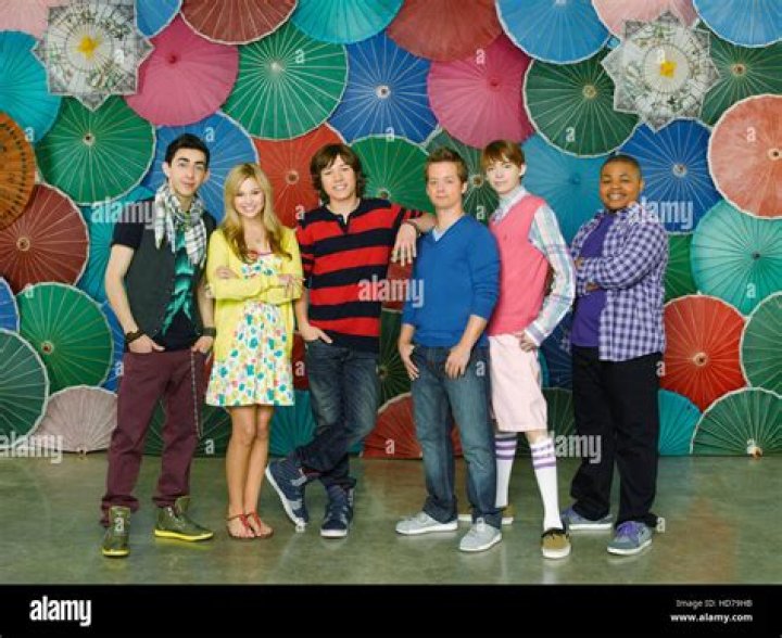 JASON EARLES, OLIVIA HOLT, LEO HOWARD, ALEX CHRISTIAN JONES, DYLAN RILEY SNYDER, MURRAY GERSHENZ – Celeb Secrets