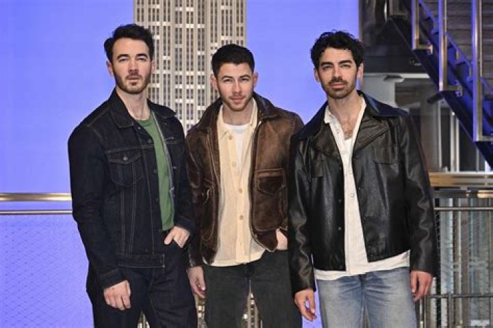 Jonas Brothers (Band) Members, Tour, Information, Facts
