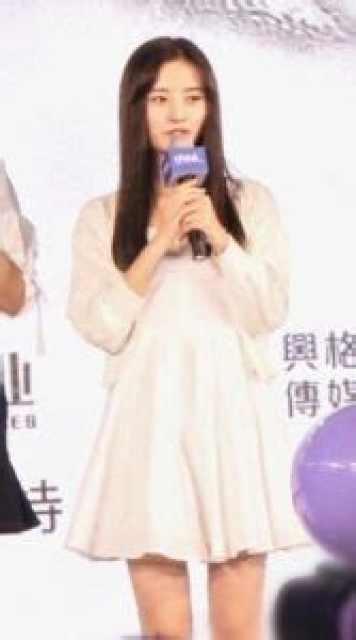 Ju Jingyi Height, Weight, Age, Boyfriend, Biography, Family, Facts