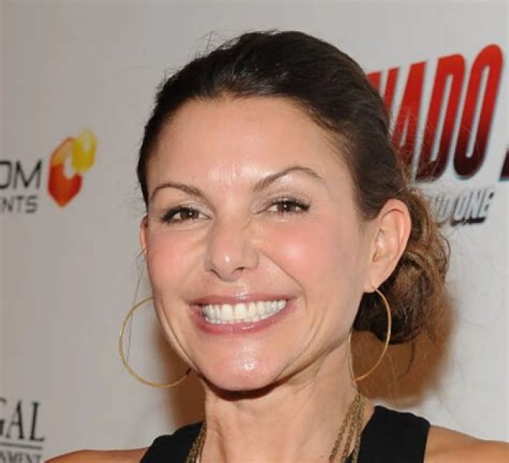 Kari Wührer Net Worth | Celebrity Net Worth