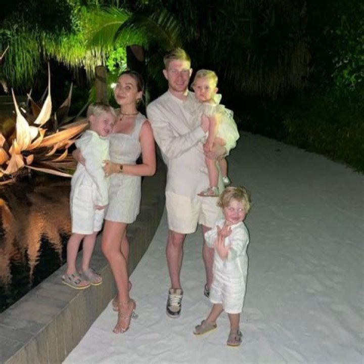 Kevin De Bruyne | Bio-salary,net worth,married,affair,dating,relationship,children