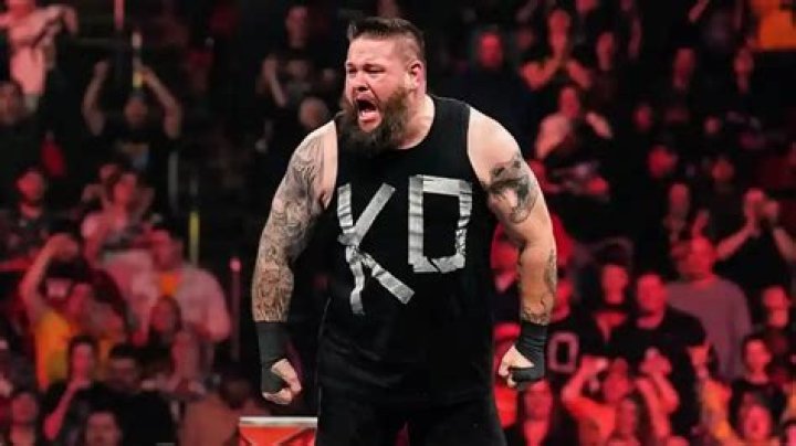 Kevin Owens Bio - married, net worth, social network, facebook, instagram