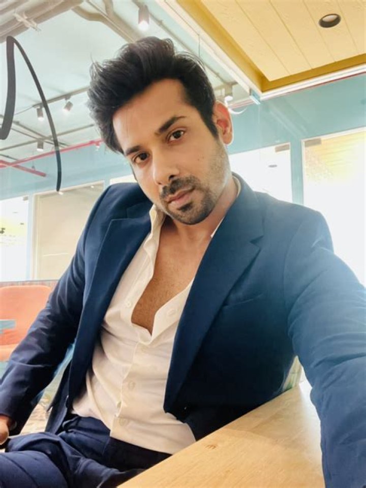 Kunal Verma - Bio, Age, height, Wiki, Facts and Family