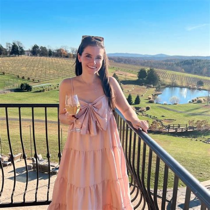 Lauri Peters - Bio, Age, Wiki, Facts and Family