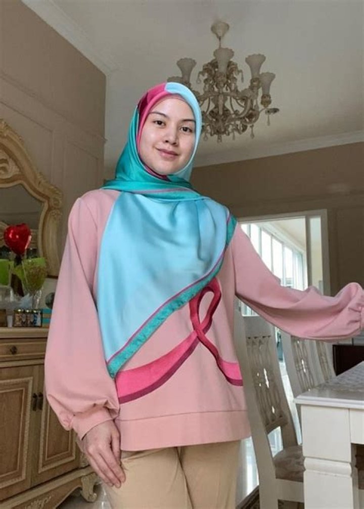 Lisa Surihani Height, Weight, Age, Body Statistics