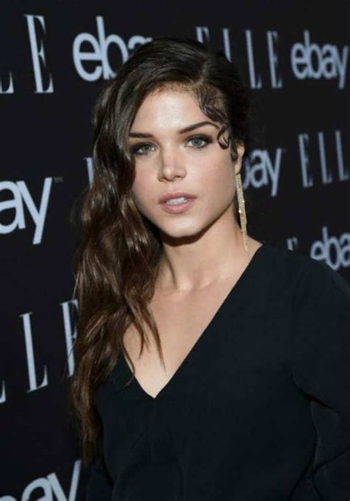 Marie Avgeropoulos Height, Weight, Age, Boyfriend, Family, Biography