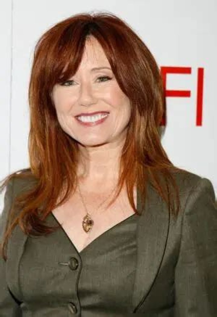 Mary McDonnell - Bio, Age, Wiki, Facts and Family