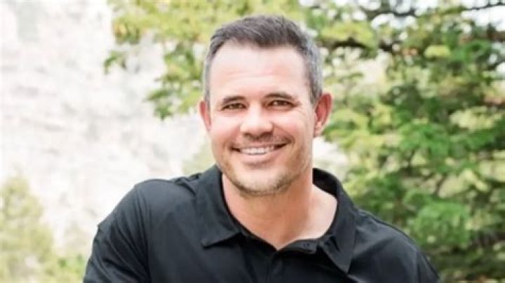 Meet Killowen Construction Owner And Learn About His Age, Net Worth, & Wife!