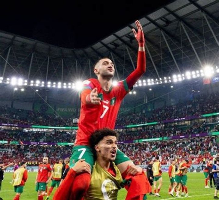 Moroccan Footballer Hakim Ziyech Salary, Net Worth, Girlfriend, Parents, Nationality, Stats, FIFA 22, Instagram, Market Value, Transfers