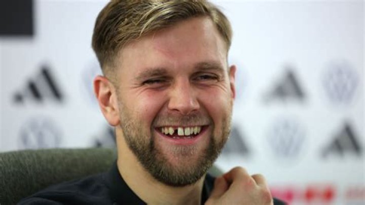 Niclas Füllkrug Height, Weight, Family, Facts, Spouse, Biography