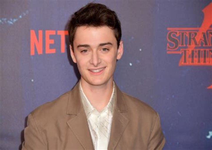 Noah Schnapp Height, Weight, Age, Family, Facts, Biography
