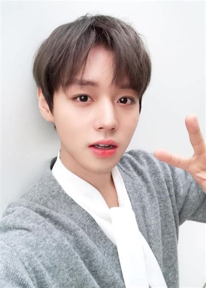 Park Ji-hoon Height, Weight, Age, Family, Facts, Education, Biography