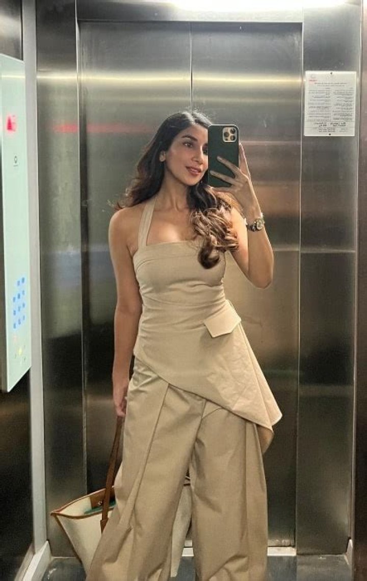 Parul Gulati Height, Weight, Age, Family, Biography, Facts