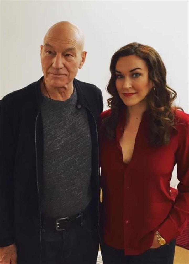 Patrick Stewart Height, Weight, Family, Spouse, Education, Biography