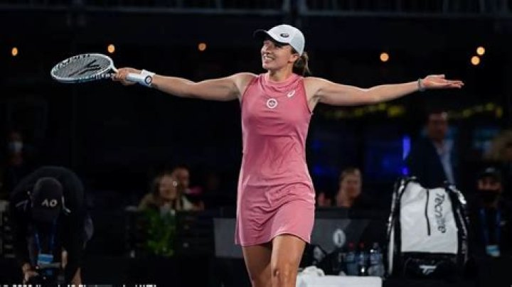 Polish Tennis Star's Relationship Status Is Causing Intrigue In 2022!