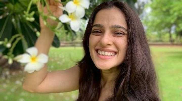 Priya Bapat Height, Weight, Age, Spouse, Biography, Family, Facts