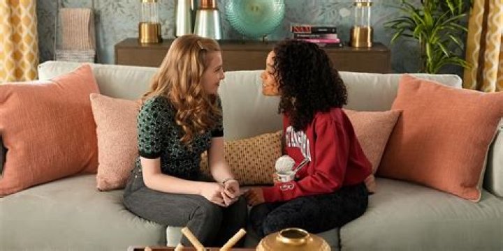 Rachel Naomi Hilson | Mia, Love, Victor, Hulu, Instagram, Beth Clarke, This Is Us, Age, Birthday, Career, Wiki, Bio, The Good Wife